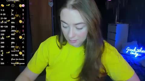 Snapshot of demure_soul chatting on 03-10-25, 06:49 Sophie online show from 03-10-25, 06:49