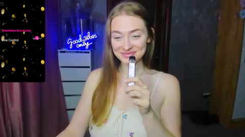 Snapshot of demure_soul chatting on 09-09-25, 06:02 Sophie online show from 09-09-25, 06:02