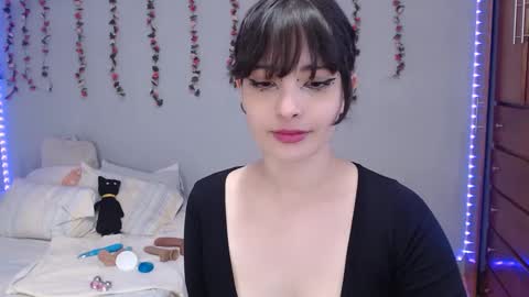 Snapshot of deni_bloom chatting on 01-04-25, 11:38 Denisse    schedule Monday to Friday 1300-1900 mexican time Saturday-maybe it could be a surprise IDEPENDENT MODEL online show from 01-04-25, 11:38