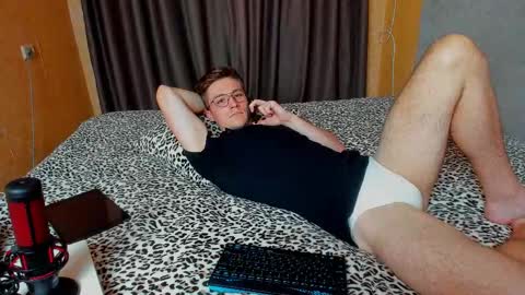 Snapshot of deni_boy99 chatting on 09-22-25, 05:48 Deni online show from 09-22-25, 05:48