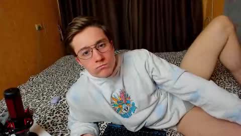 Snapshot of deni_boy99 chatting on 03-21-26, 07:17 Deni online show from 03-21-26, 07:17