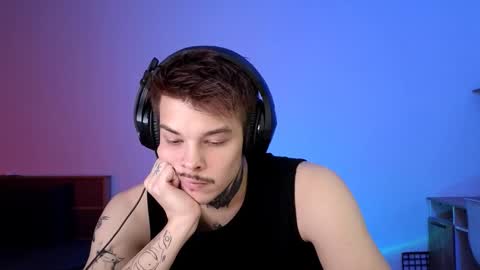 Denis online show from 11-24-25, 06:40