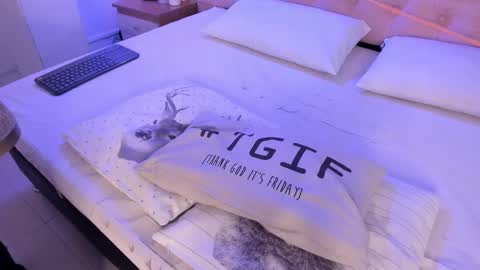 Snapshot of denisse_logan chatting on 10-22-25, 03:18 denisse_logan online show from 10-22-25, 03:18