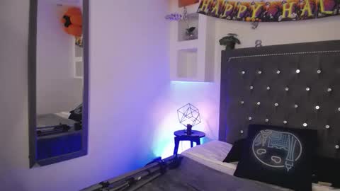 Snapshot of denizer_healer chatting on 10-31-25, 01:34 DENIZER online show from 10-31-25, 01:34