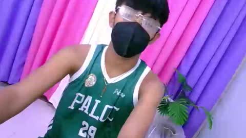 Snapshot of dennis_asiancock chatting on 09-27-25, 01:05 Dens online show from 09-27-25, 01:05