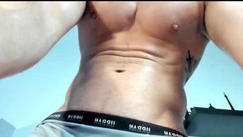 Snapshot of dennis_bloom chatting on 11-13-25, 01:32 Dennis Bloom online show from 11-13-25, 01:32