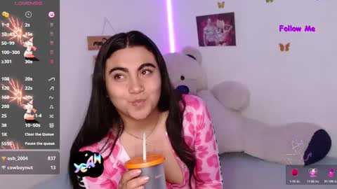 Snapshot of dennis_love_ chatting on 03-12-25, 05:35 rosse online show from 03-12-25, 05:35