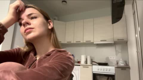 Snapshot of denniskibler chatting on 11-04-25, 03:44 Denni online show from 11-04-25, 03:44