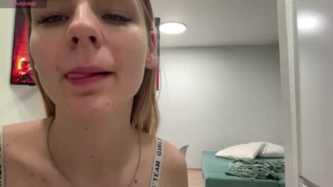 Denni online show from 01-15-26, 06:22