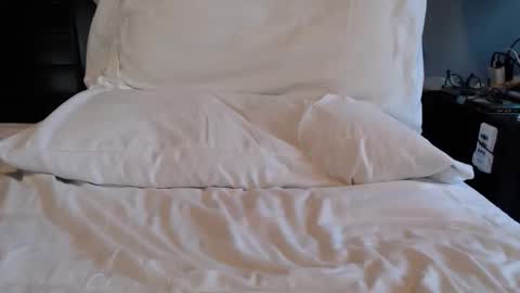 Snapshot of dennisrod chatting on 05-11-26, 03:07 Dennis online show from 05-11-26, 03:07