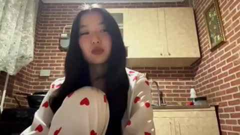 Snapshot of denysebernacchi chatting on 09-17-25, 02:19 Emma online show from 09-17-25, 02:19