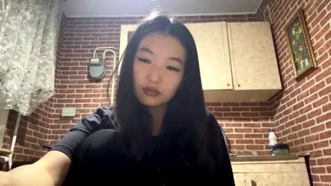 Emma online show from 11-10-25, 01:54