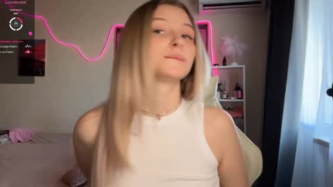 Vi  Victoria online show from 04-19-26, 08:57