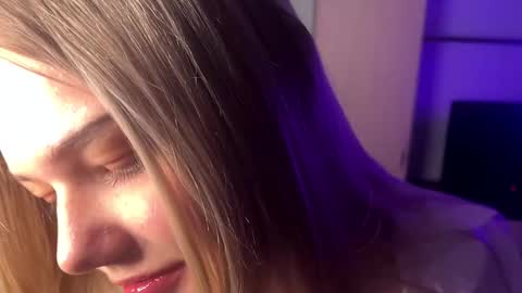 Luna online show from 03-13-26, 04:35