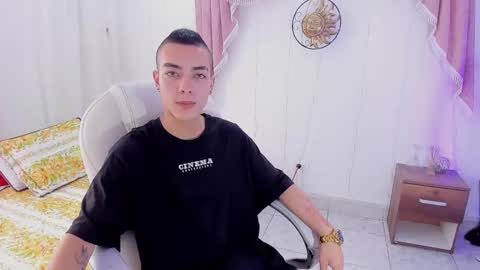 Snapshot of dereck_boy8 chatting on 10-02-25, 09:44 Dereck Boy online show from 10-02-25, 09:44