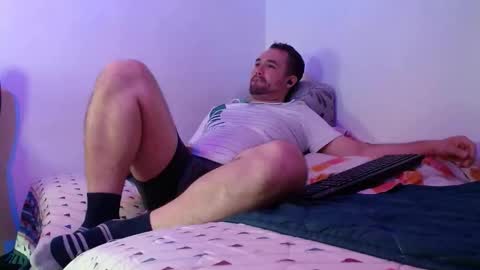 Snapshot of dereck_mills3 chatting on 04-18-26, 04:05 Dereck Mills3 online show from 04-18-26, 04:05