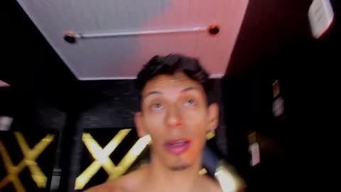 Snapshot of dereck_monroe chatting on 06-03-26, 02:33 Dereck online show from 06-03-26, 02:33