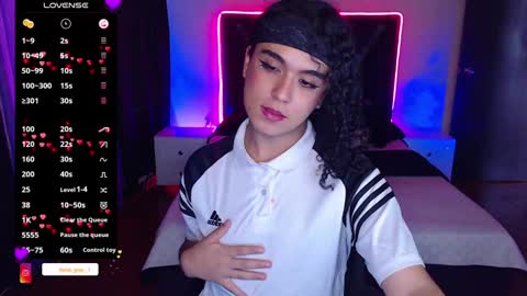 Snapshot of derek_greyy_ chatting on 02-07-25, 10:20 derek grey online show from 02-07-25, 10:20