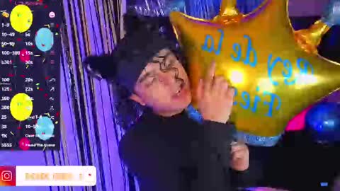 Snapshot of derek_greyy_ chatting on 09-17-25, 10:22 derek grey online show from 09-17-25, 10:22