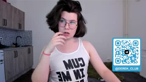 Derek online show from 03-25-26, 04:02