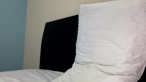 Snapshot of derek_smiith chatting on 12-14-25, 10:14 Derek smiith online show from 12-14-25, 10:14