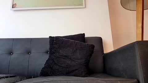 Derek independent model  online show from 01-10-25, 05:02