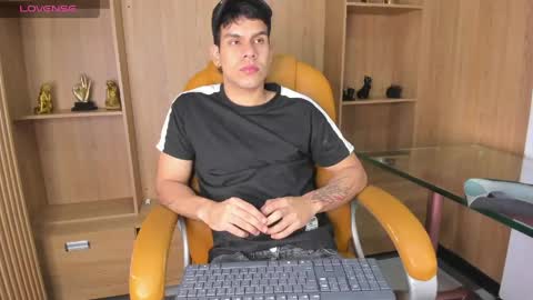 Snapshot of derek_voss chatting on 04-22-26, 12:50 derek_voss online show from 04-22-26, 12:50