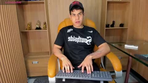Snapshot of derek_voss chatting on 04-23-26, 11:53 derek_voss online show from 04-23-26, 11:53