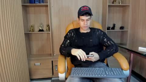 Snapshot of derek_voss chatting on 04-25-26, 12:19 derek_voss online show from 04-25-26, 12:19