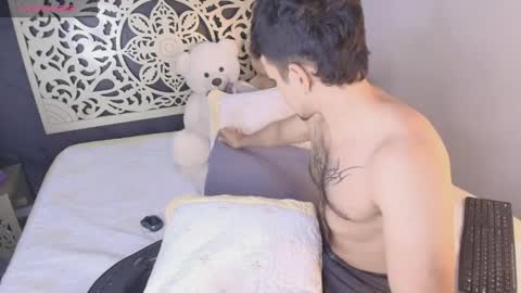 Snapshot of derek_voss chatting on 05-16-26, 12:37 derek_voss online show from 05-16-26, 12:37