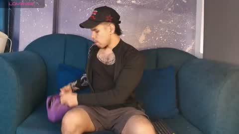 derek_voss online show from 07-01-26, 01:02