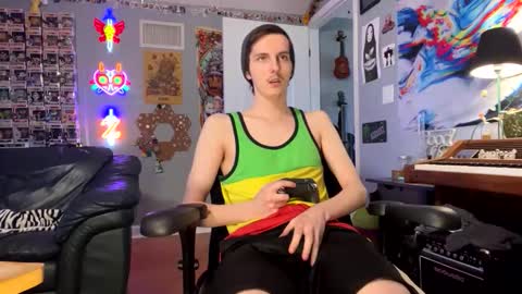 Snapshot of derekdings chatting on 12-20-25, 06:26 derekdings online show from 12-20-25, 06:26