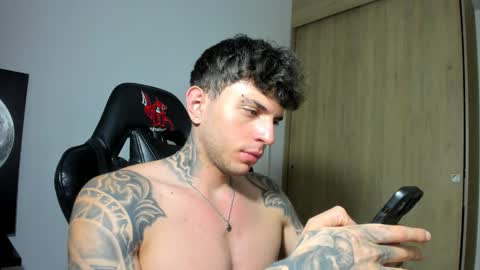 derekmuller11 online show from 04-05-26, 12:41