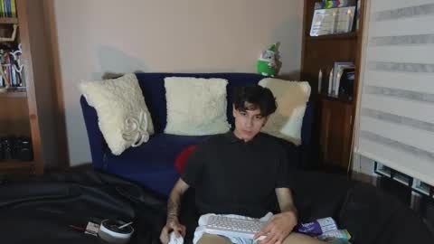 Derek online show from 12-21-25, 12:07