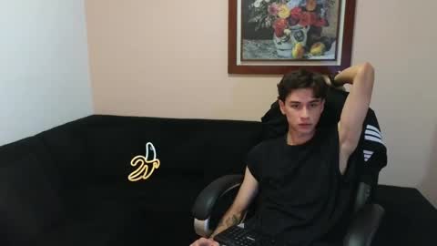 Derek online show from 05-18-26, 11:43