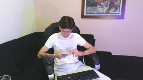 Derek online show from 05-26-26, 12:39