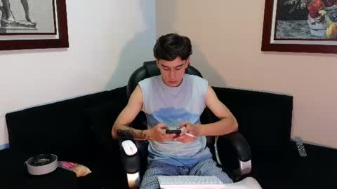 Derek online show from 06-15-26, 01:41