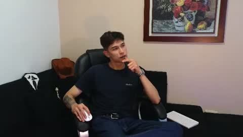 Derek online show from 07-08-26, 12:37
