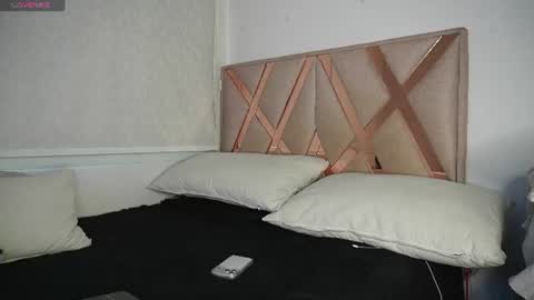 derekw_1 online show from 07-16-26, 09:43