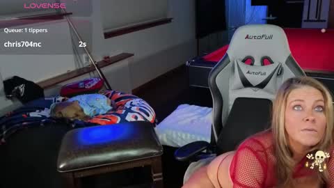 Snapshot of derrick_and_brittany chatting on 10-21-25, 02:56 Derrick 52 and Brittany 50 online show from 10-21-25, 02:56