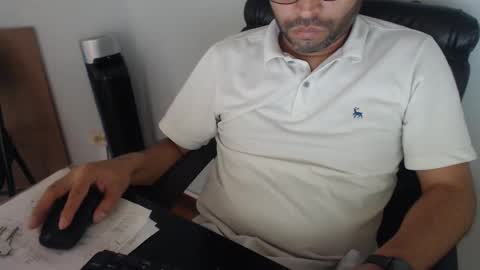 Snapshot of derrik_ chatting on 01-20-25, 06:10 online show from 01-20-25, 06:10