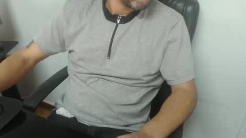     online show from 12-18-25, 12:44