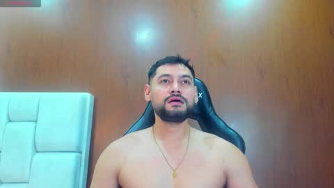 Snapshot of derrybigger_cm chatting on 02-15-26, 08:16 DerryBigger CM online show from 02-15-26, 08:16