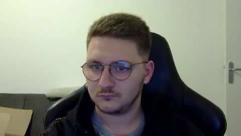 Snapshot of dervechi chatting on 10-05-25, 11:19 dervechi online show from 10-05-25, 11:19