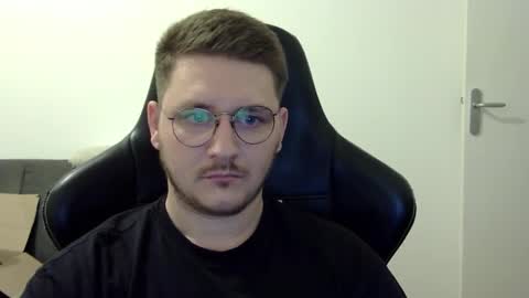 Snapshot of dervechi chatting on 10-09-25, 04:05 dervechi online show from 10-09-25, 04:05