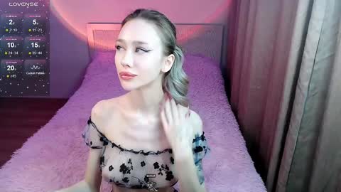 Snapshot of des_ch chatting on 12-16-24, 07:21 Ari online show from 12-16-24, 07:21