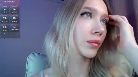 Snapshot of des_ch chatting on 11-30-25, 05:17 Ari online show from 11-30-25, 05:17