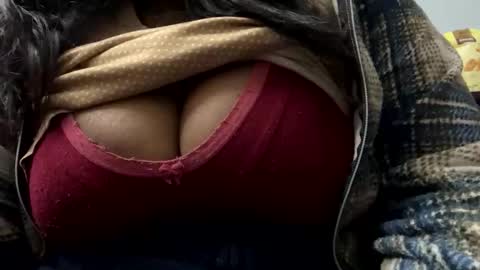 Snapshot of desi_punjabn chatting on 01-14-26, 03:45 simran online show from 01-14-26, 03:45