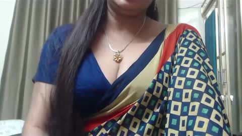 Maisa online show from 12-25-24, 07:02