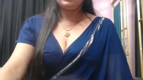 Maisa online show from 10-23-25, 04:17